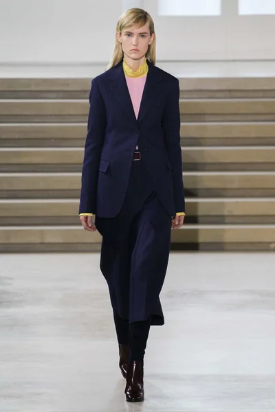 Look 5